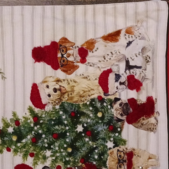 Christmas table runner with dogs new 🎄🐾 - Picture 3 of 7